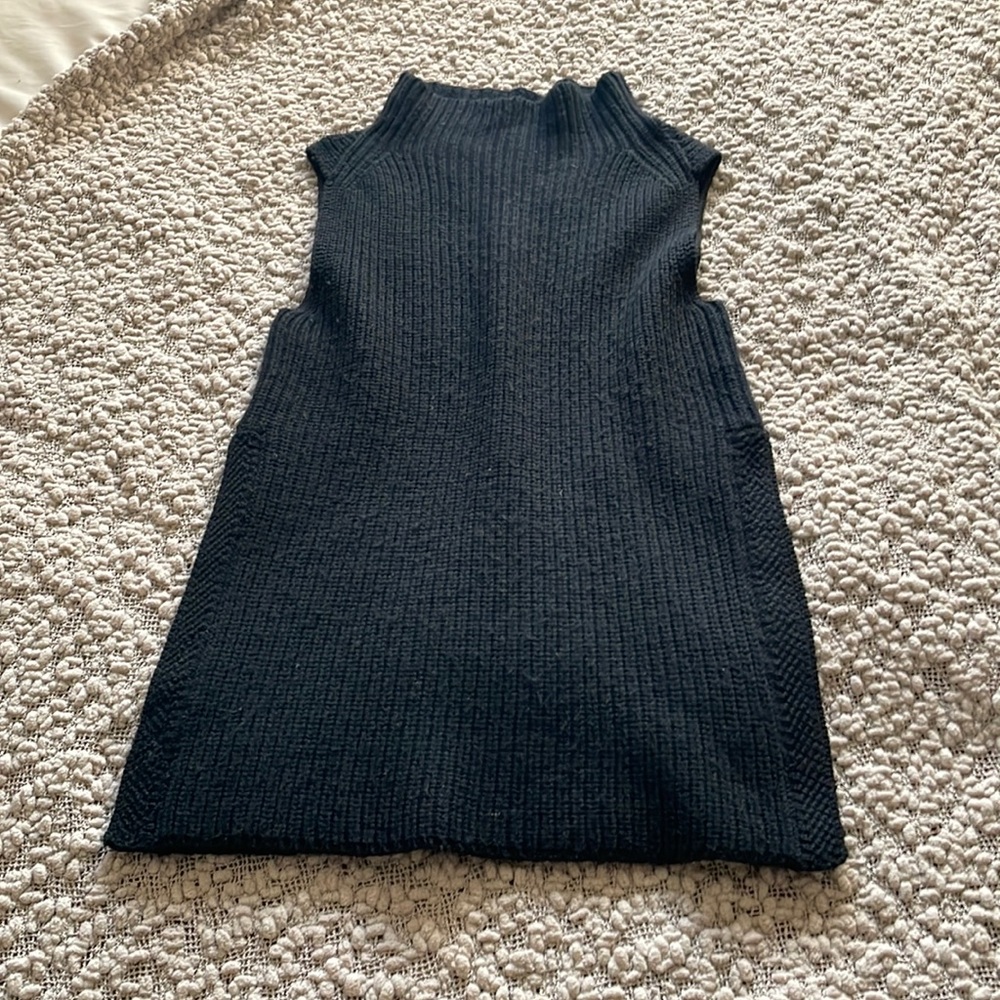 Aritzia Wilfred Durandal Sweater